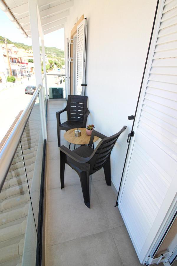 4You Luxury Apartments By Keyplanner Moraitika Extérieur photo