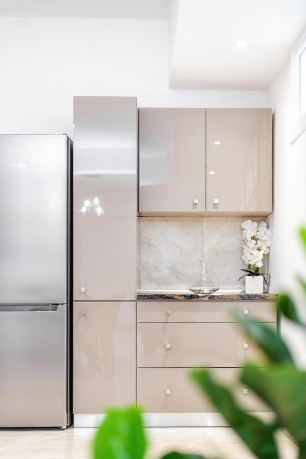 4You Luxury Apartments By Keyplanner Moraitika Extérieur photo